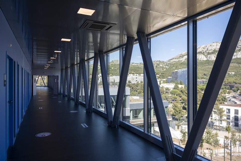 Extension Luminy - couloir